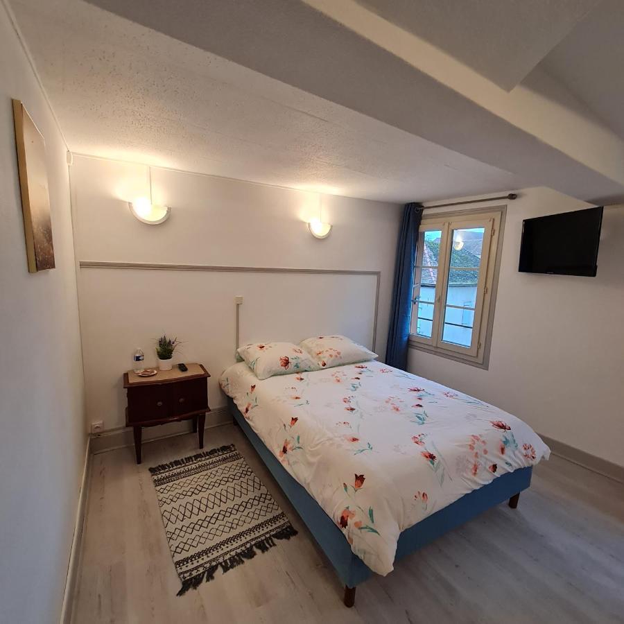 Le Commerce Pont-Sur-Yonne 외부 사진